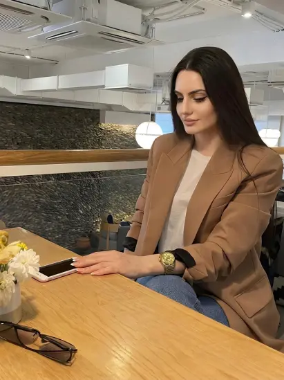 عايدة فتاة مسلمة من محج قلعة داغستان روسيا عمرها 28 سنة تبحث عن زواج جاد عبر التعارف
