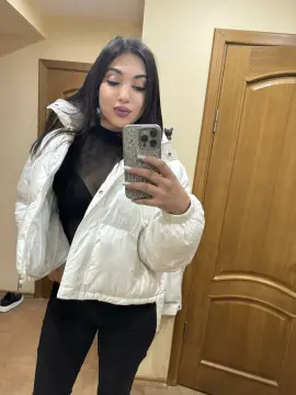 صورة لعليا 26 سنة من اسطنبول تركيا، مسلمة وتتحدث الإنجليزي