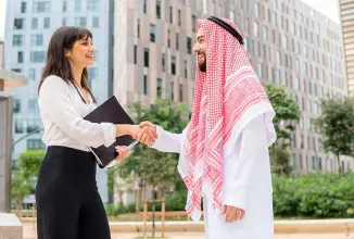 السعودية تتيح تأشيرة الزيارة إلكترونيا لمواطني 8 دول جديدة