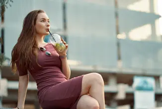 الإمارات تشتعل.. تعارف ناري بين العرب والروسيات في دبي.. وأنت؟ مستعد تحترق؟ 🔥