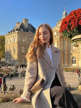 مارينا فتاة فرنسية من فرنسا عمرها 30 سنة تبحث عن زواج جاد