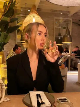 صورة سابينا من موسكو روسيا توضح نمط حياتها ضمن ملف تعارف وزواج